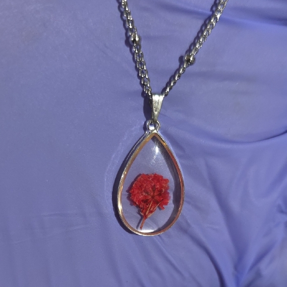 Elegant Red Blossom Teardrop Resin Pendant Necklace – Botanical Silver Jewelry - Picture 7 of 12